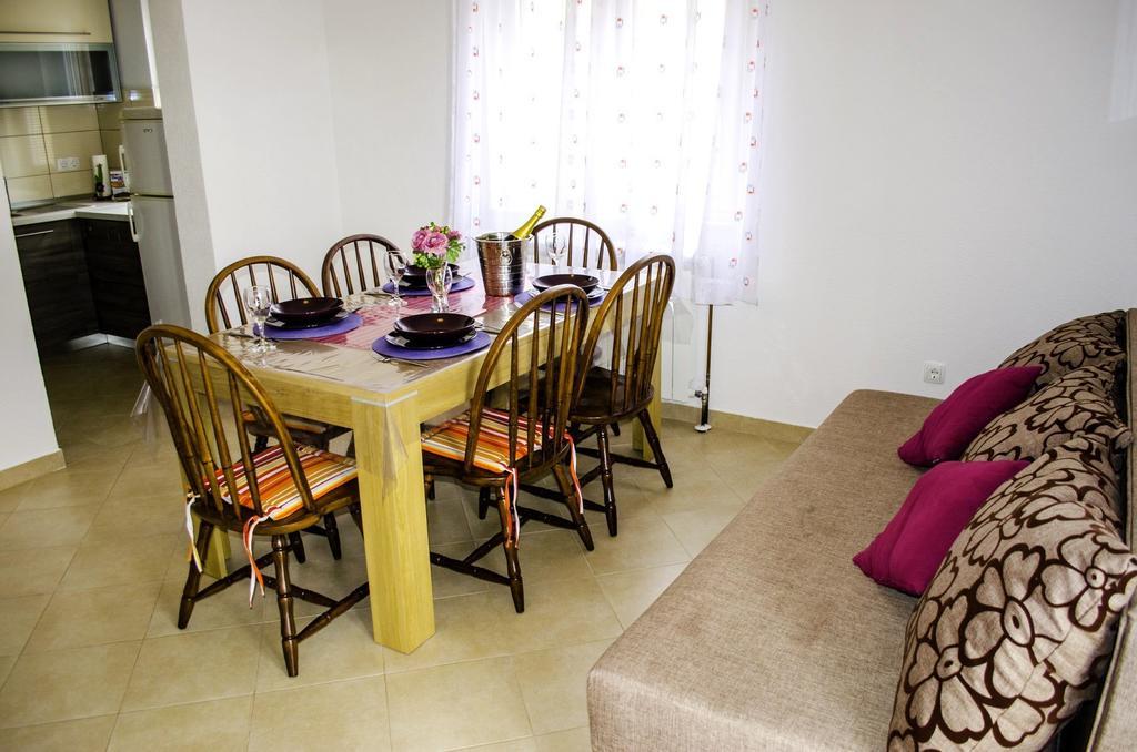 Apartments Zlatka Трогир Стая снимка