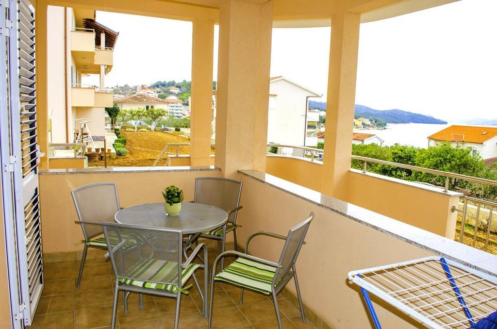 Apartments Zlatka Трогир Стая снимка
