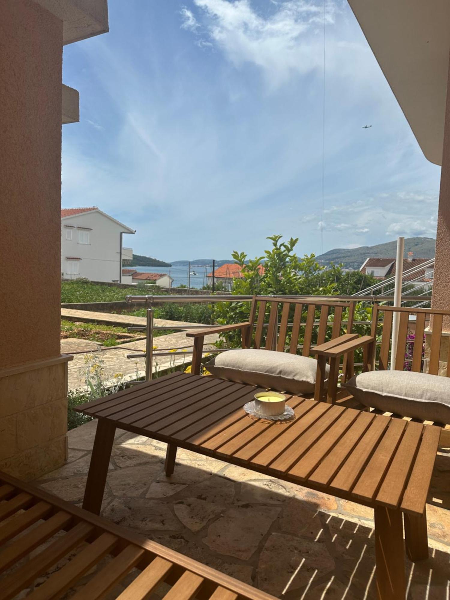 Apartments Zlatka Трогир Екстериор снимка