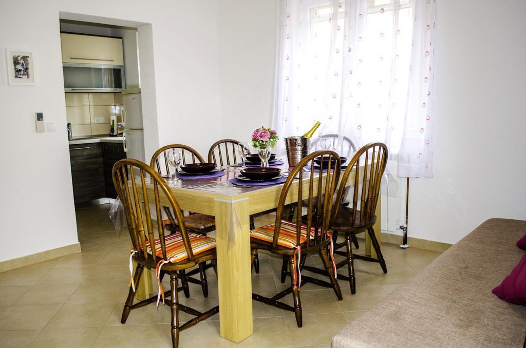 Apartments Zlatka Трогир Стая снимка