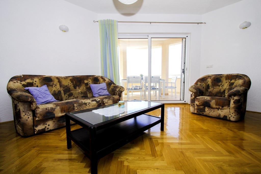 Apartments Zlatka Трогир Стая снимка
