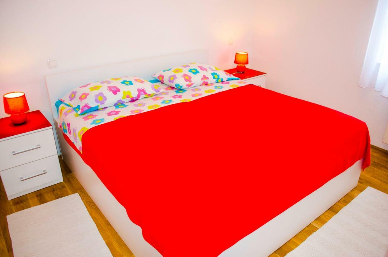 Apartments Zlatka Трогир Екстериор снимка